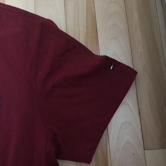 🦋✨ 2/15$ TOPS ✨🦋
TOMMY HILFIGER SHIRT - Picture 3 of 4